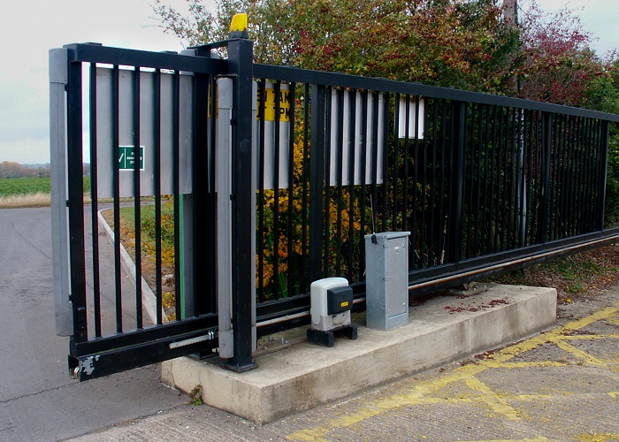 04-yeu-to-quan-trong-can-xem-xet-khi-mua-thiet-bi-cua-tu-dong